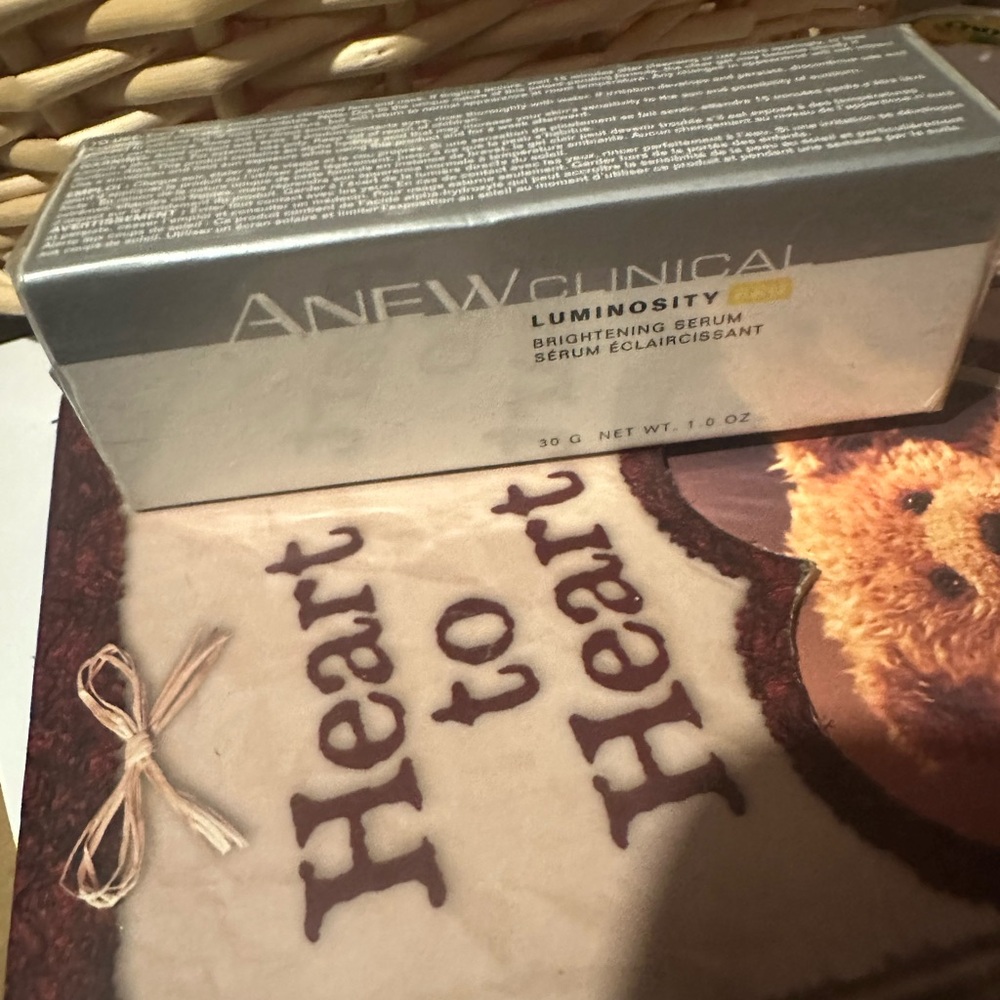 Avon Anew Clinical Luminosity Brightening Serum — Silver